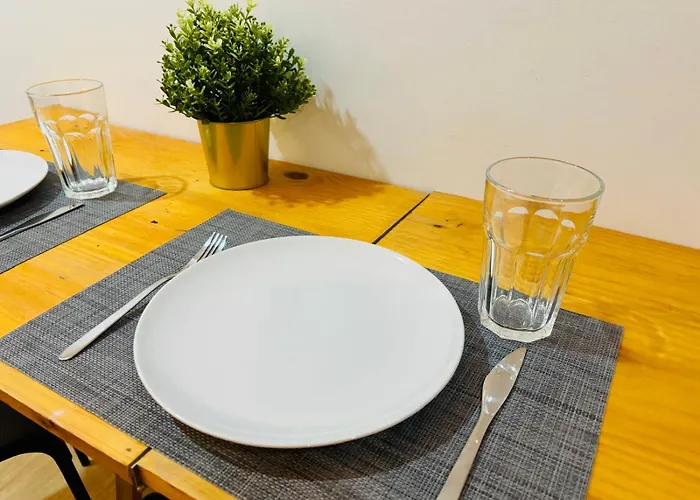 Cine Pt アパート セトゥーバル