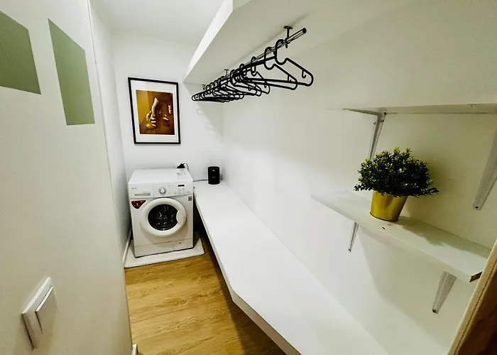 Cine Pt アパート *